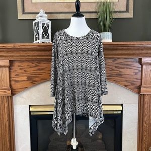 Premise Black Tan Sharkbite Zig‎ Zag Chevron Tunic Pullover Casual Top Sz. L